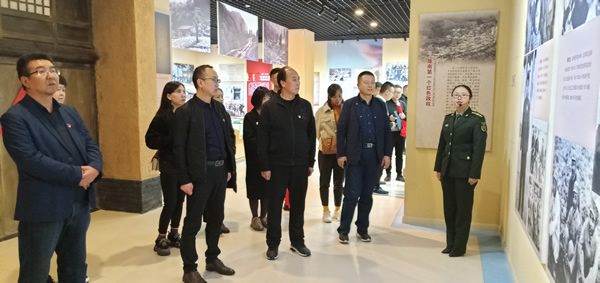 市龍江集團(tuán)開(kāi)展“不忘初心、牢記使命”主題黨日活動(dòng)